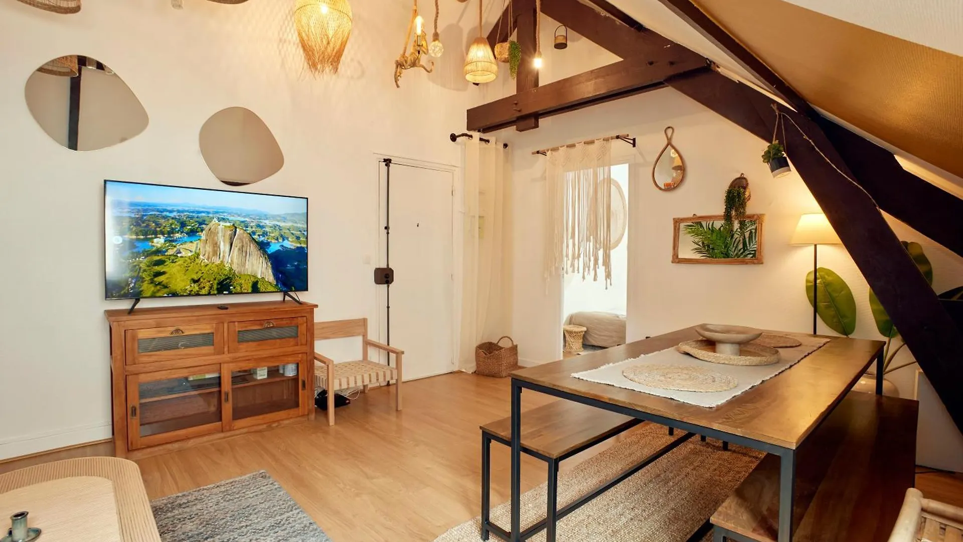 Apartment Bourgon Flat *